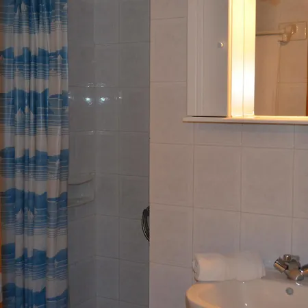 Aparthotel Emilia 2*